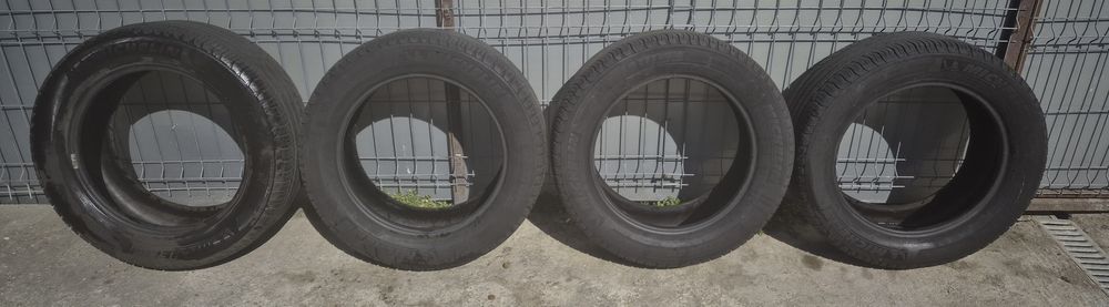 Set 4 anvelope vara Michelin