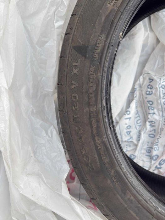 Anvelope Vara Continental 235/45 R20