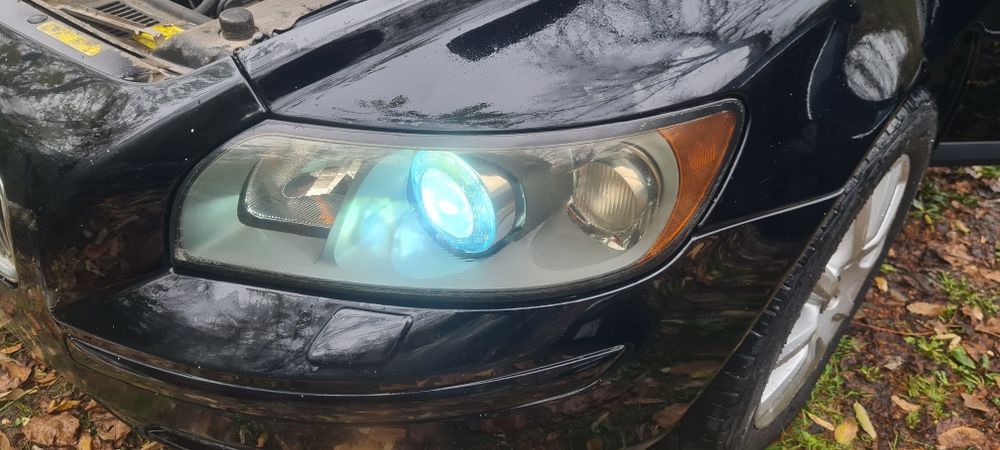 Far Stanga/ Dreapta Xenon Volvo V50