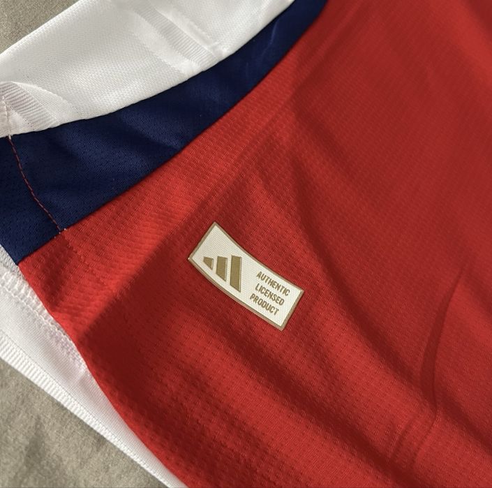 Нов екип Arsenal 25/26