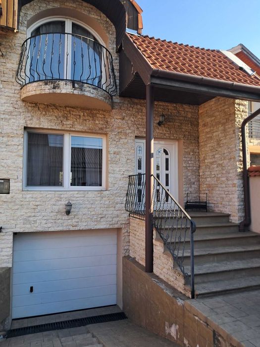 Casa tip duplex zona Closca de vanzare