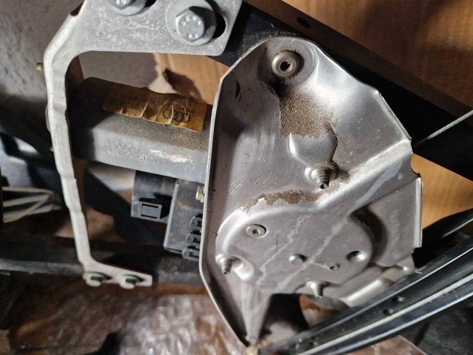 Стъкла с рамки и машинки за Ауди А6 авант - комби 1997-2005 г.