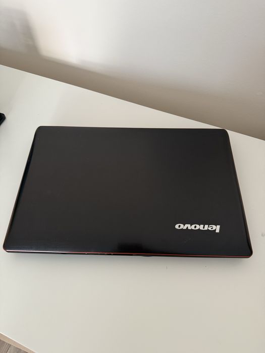 Ноутбук Lenovo IdealPad Y570