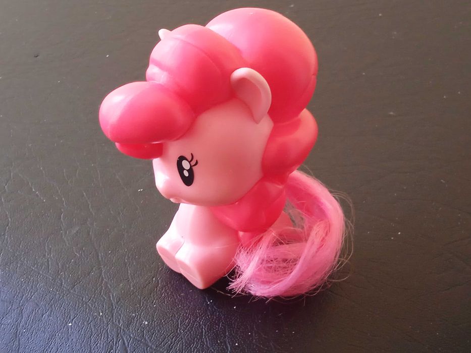 My Little Pony: Пинки Пай Пони (Pinkie Pie) фигурка за игра