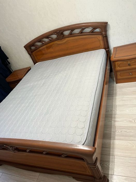 Спальный гарнитур