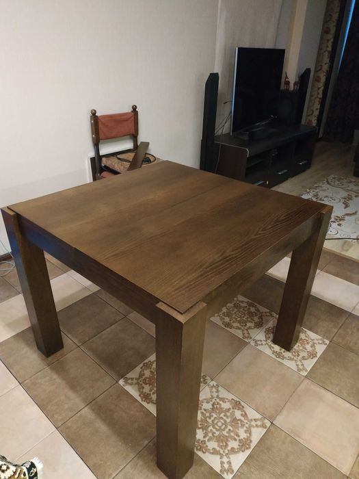 Продам стол, массив дуба.