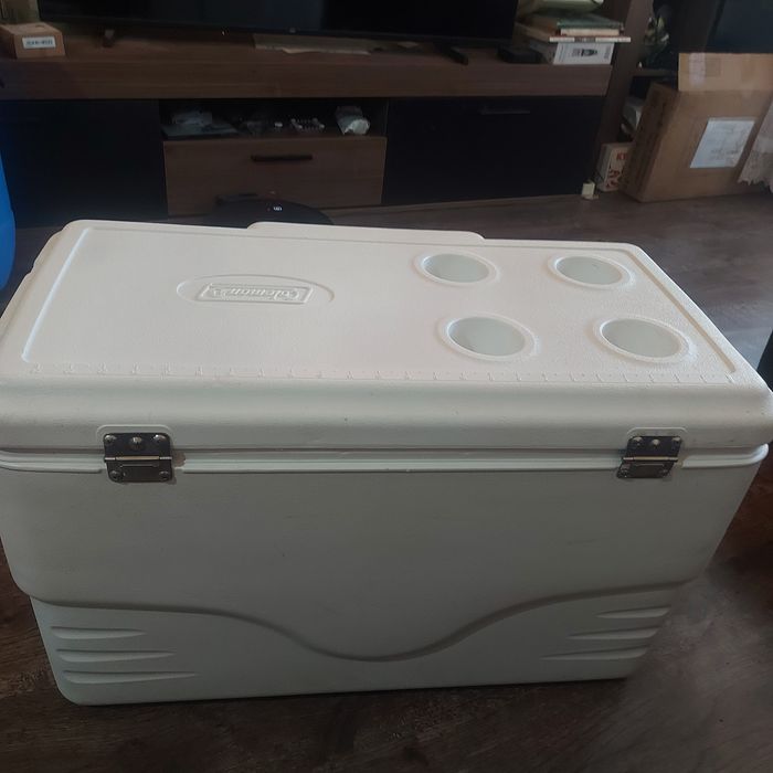 Хладилна кутия Coleman 70 quart Xtreme Marine White