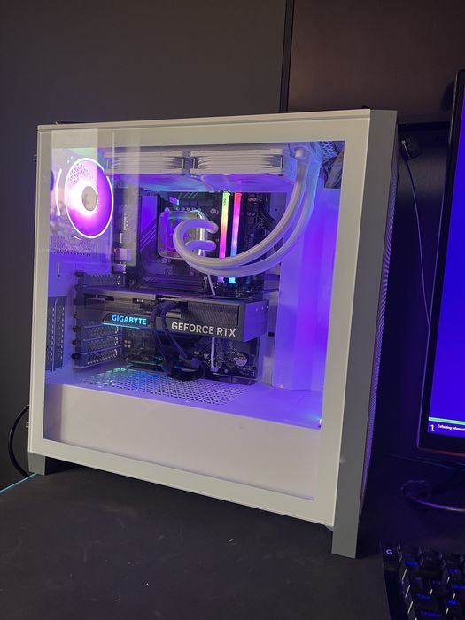 NOVRIX asamblare calculatoare premium