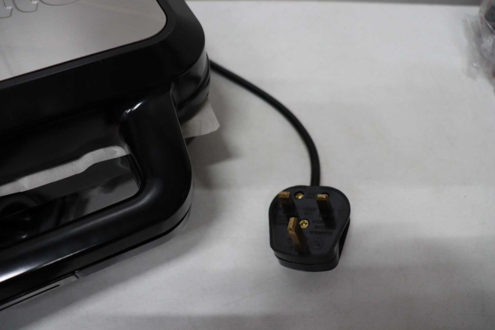 Уред за приготвяне на сандвичи Breville 3-в-1 Ultimate, UK щепсел