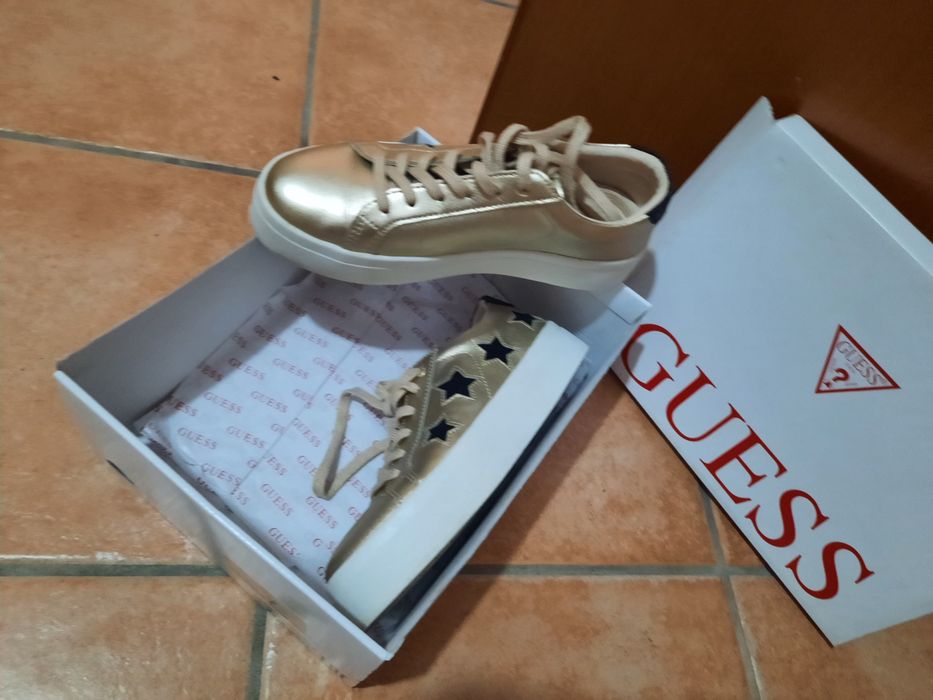 Обувки Guess номер 38
