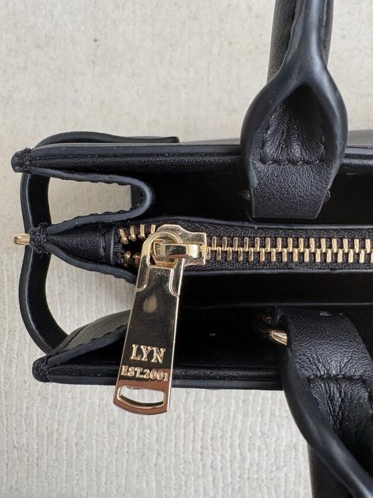LYN black Handbag