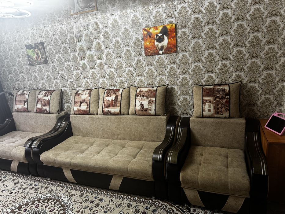 Продам диван-тройка б/у