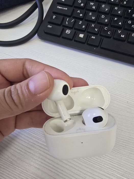 Airpods 3 почти новые