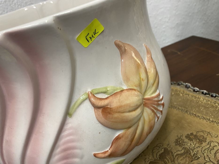 Италианска кашпа от порцелан