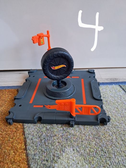 Hot Wheels писти