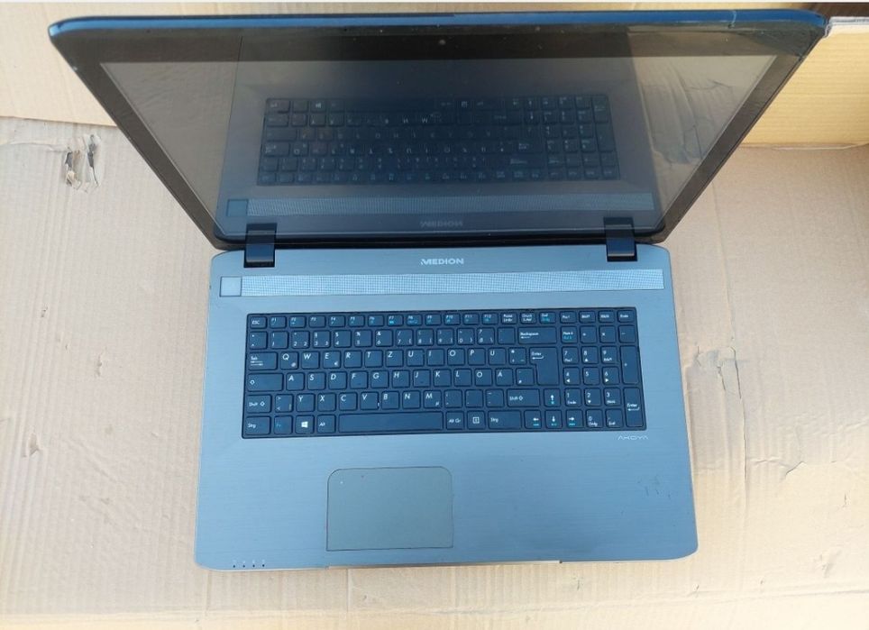 Laptop Medion Akoya 17"
