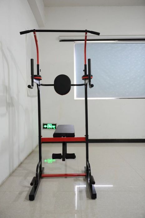 Турник   брусья .