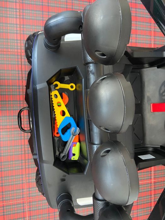 Детский электромобиль