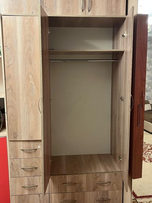 Шкаф в хорошем состояний