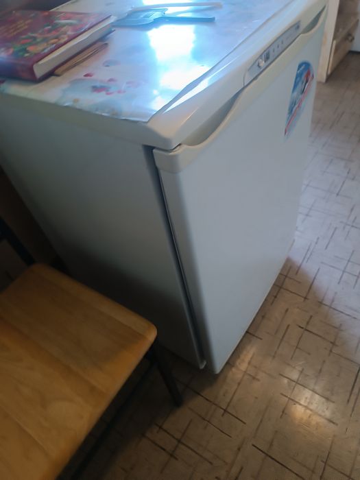 Продам морозилку б.у