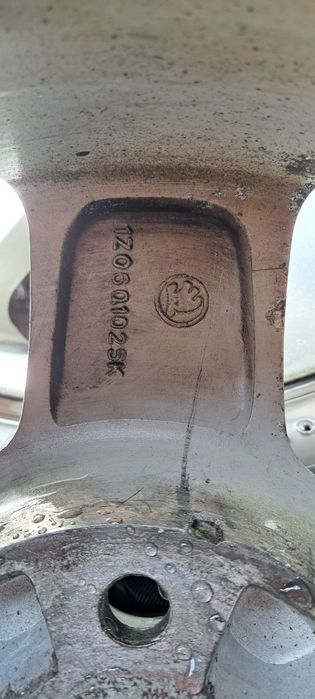 Jante R15 Skoda cu anvelope de iarna