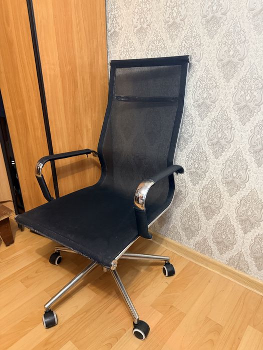 Офисное кресло ортопедическое