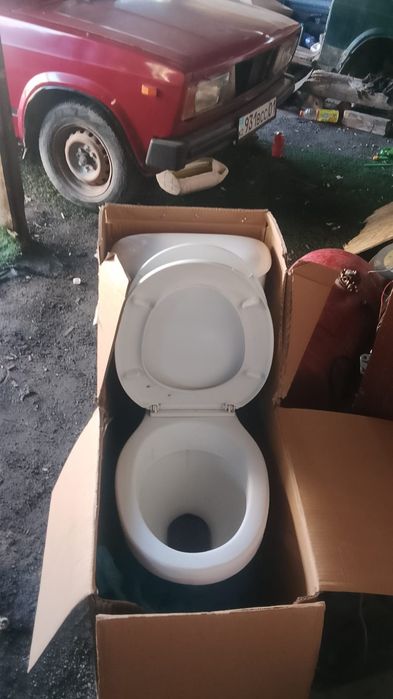 Продам унитаз б.у