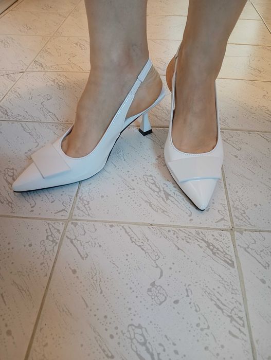 Дамски обувки на ток