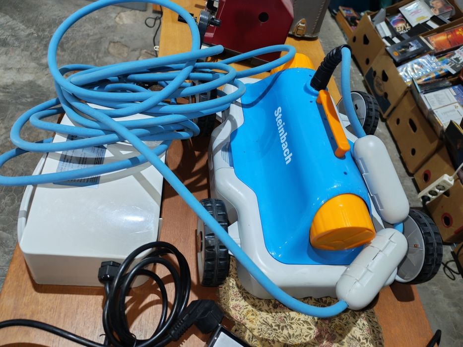 De vanzare robot curatat piscina