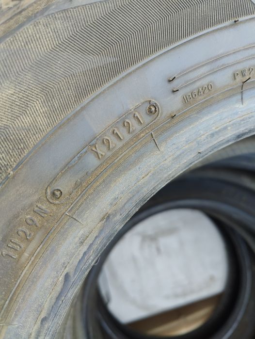 Продам зимние шины 195/65/15 Dunlop