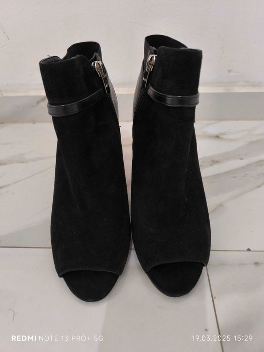 Официални дамски обувки на  Marc Fisher