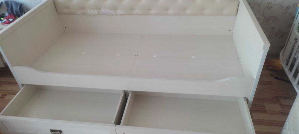 Продам кровать 1