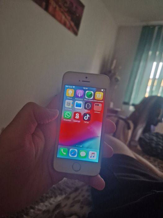 IPhone 5S Alb in stare ireproșabilă.fara zgârieturi sau alte probleme