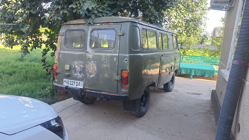 Uvaz avtomashinasi