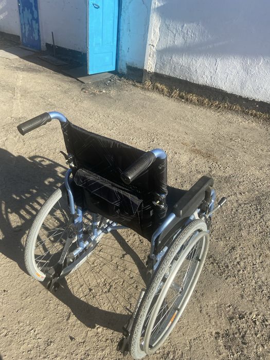 инвалидная коляска