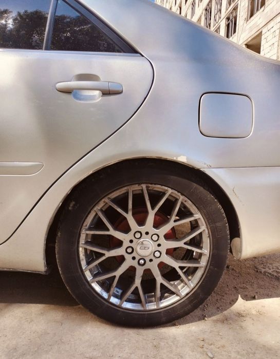 Диски с щинами r18 Camry