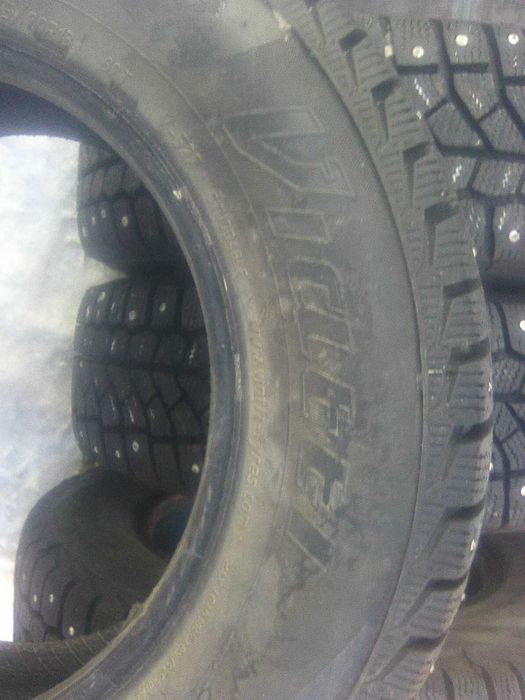 продам резину бу .