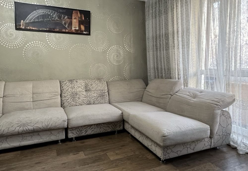 Диван угловой серый