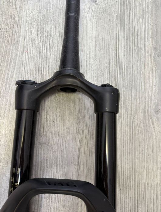 Vând furca rockshox