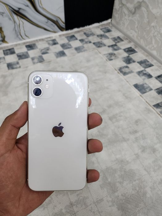 iPhone 11 rangi white