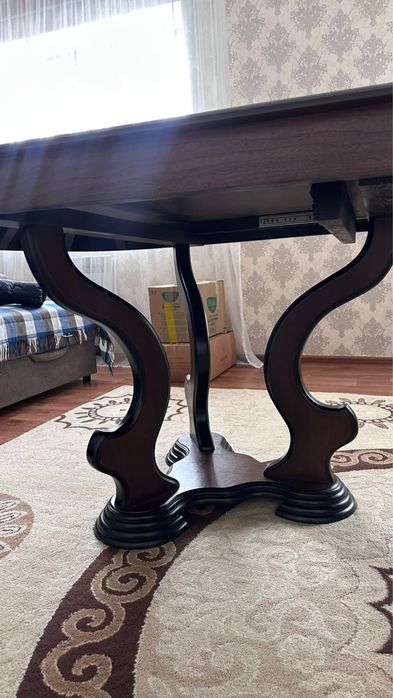 Продам стол из настоящего дерева