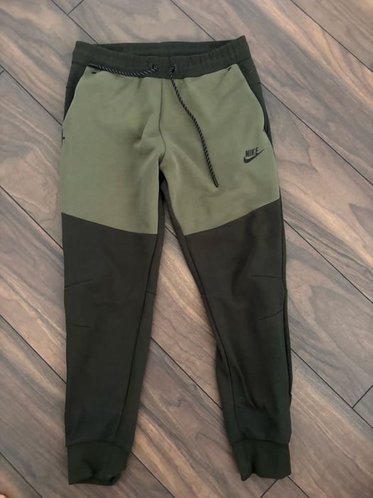 Анцунг Nike tech fleece