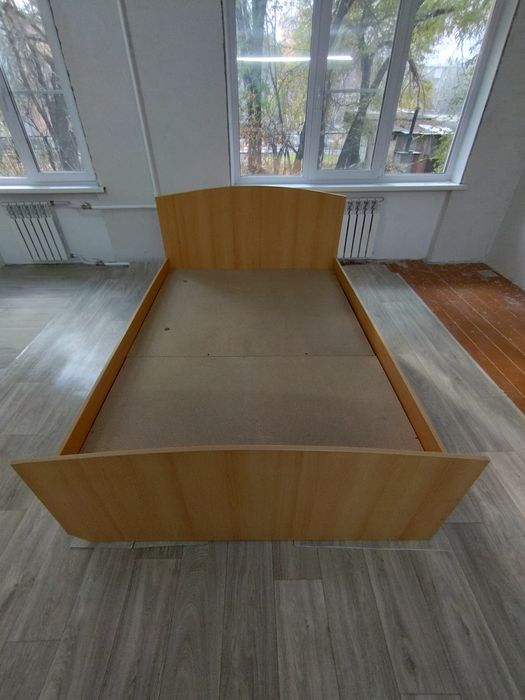 Кровать полуторка