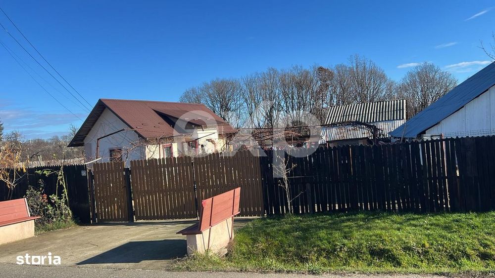 Refugiu la tara: casa cu 2 camere si teren de aproape 4.000 mp, Cocu