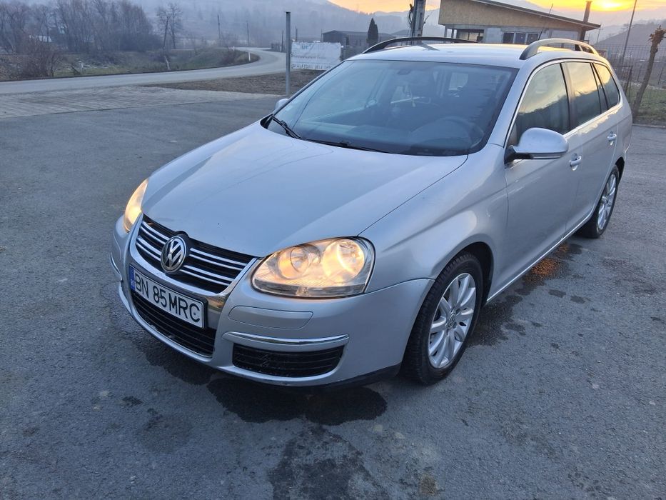 Vând golf 5,merge bine