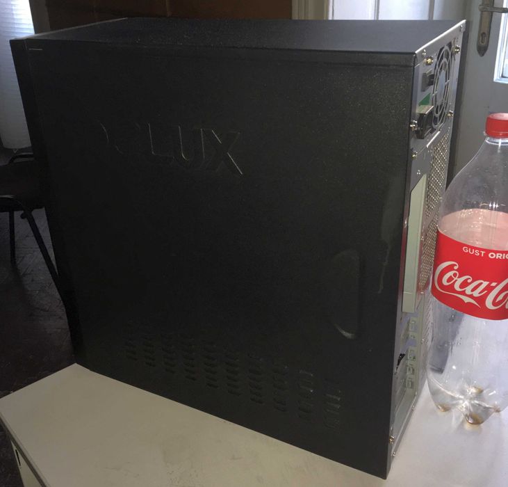 Carcasa PC tower DeLux