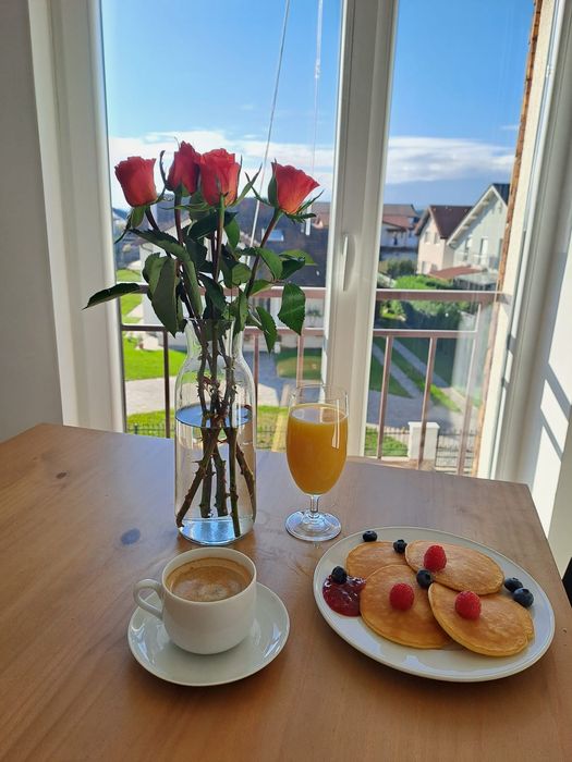 Inchiriez apartament
