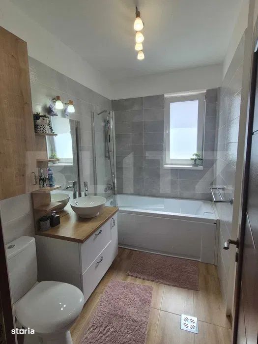 Apartament 3 camere, 77 mp, parcare, zona Terra