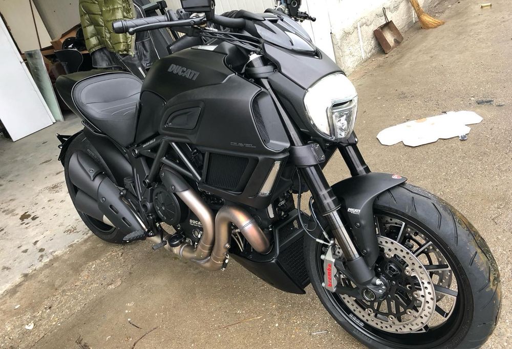 Ducati Diavel Dark