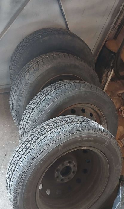 4 бр. зимни гуми с джанти 195/65 R15 от Ситроен Пикасо
